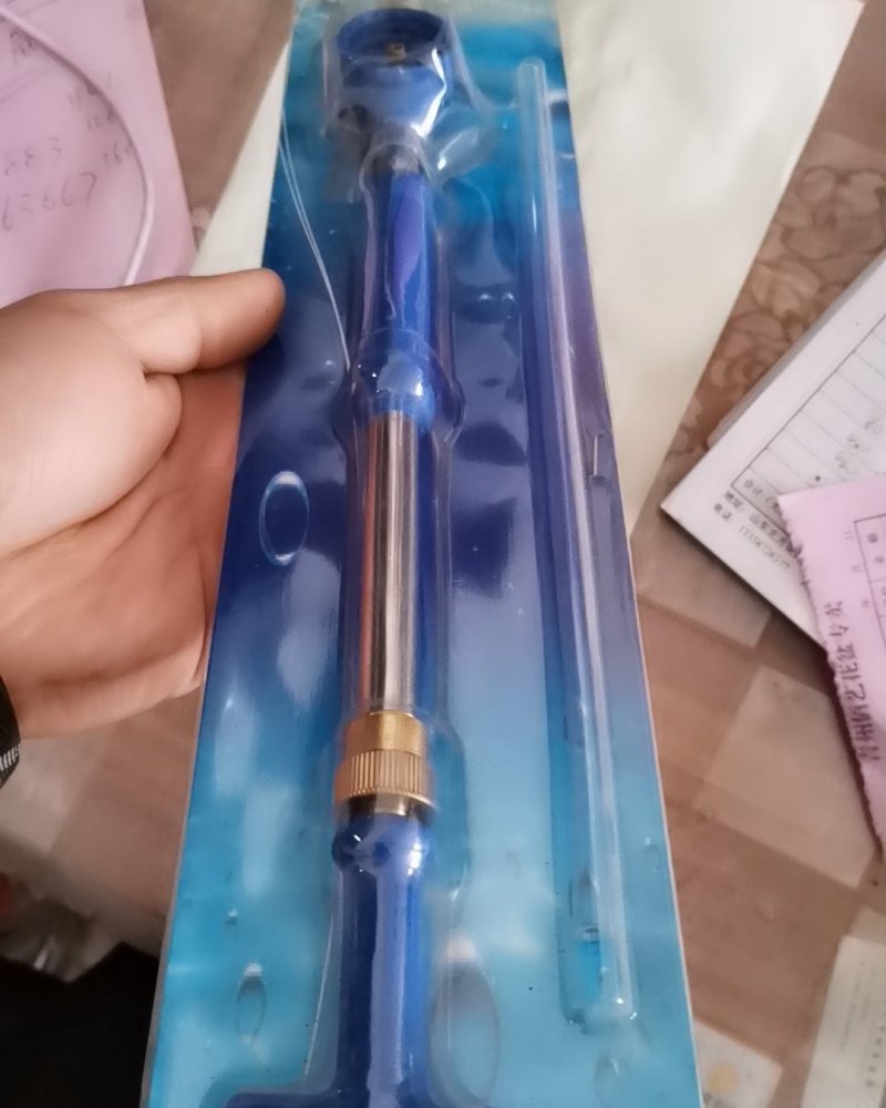 喷雾器，推拉式，可乐雪碧等饮料瓶通用，方便耐用。