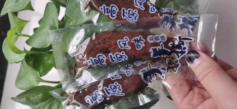 高原风味手撕肉手撕鸭肉老包装新包装五香麻辣味景区热卖