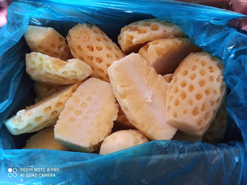 徐闻菠萝速冻红菠萝块、青菠萝块，香甜可口，可直接食用加工