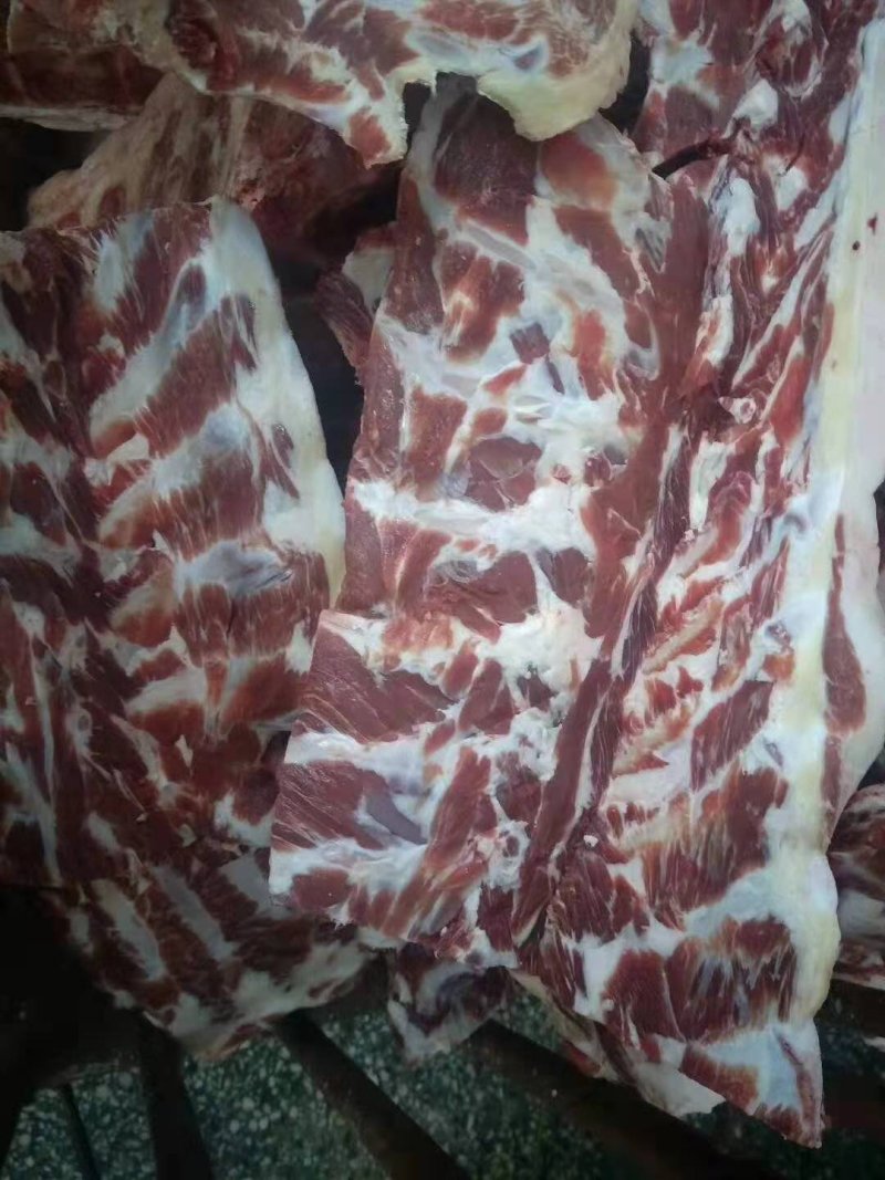 纯干牛脖骨牛脊骨大量有货！！！！！！！
