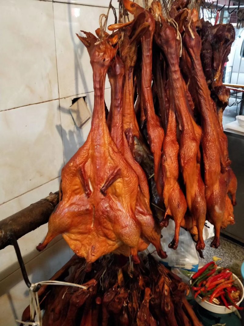 柴火烟熏腊鸭(厂家直销每天能提供10吨腊鸭，支持1件代发