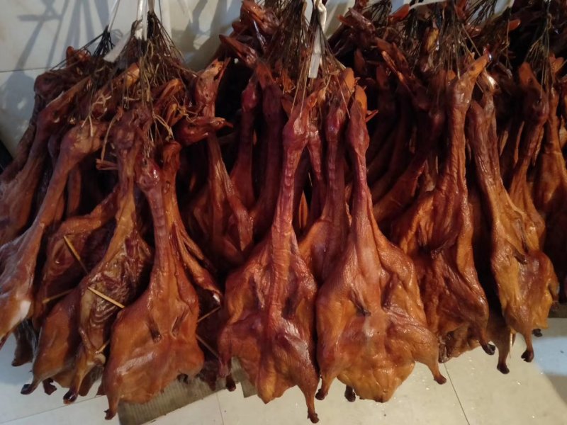 柴火烟熏腊鸭(厂家直销每天能提供10吨腊鸭，支持1件代发