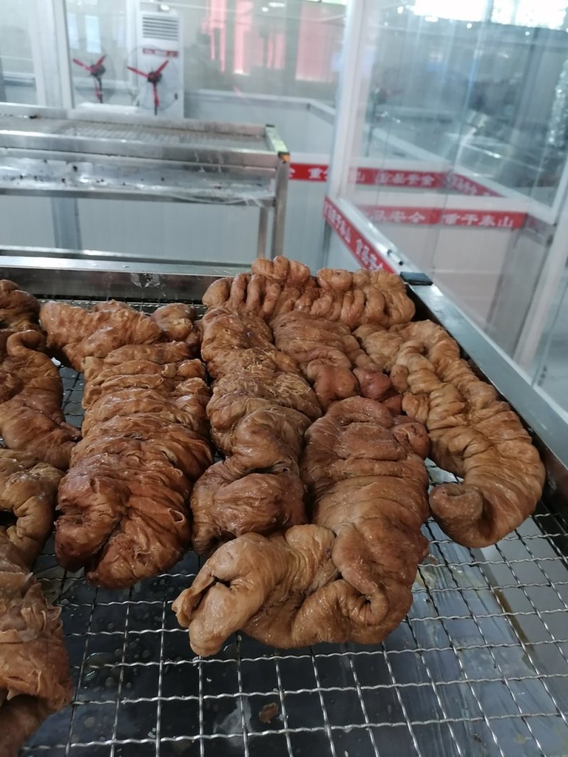 杜蒙荣辉肉食批发五香板肠，套肠大量有货