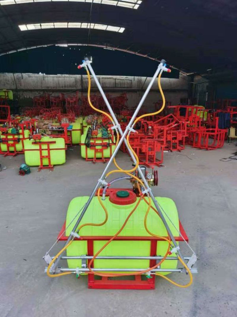 四轮车悬挂自动收管喷雾打药机车载式高杆雾化均匀植保打药机
