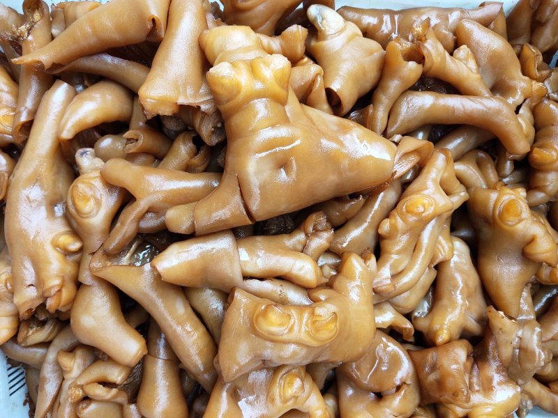牛蹄皮，50斤一件起发，运费不包，想买几斤的建议不要拍！
