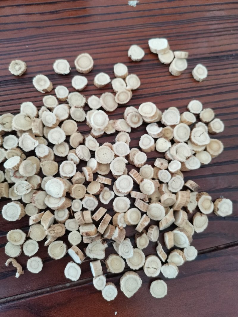 甘肃千年药乡黄芪，规格齐全。量大从优，合作共赢