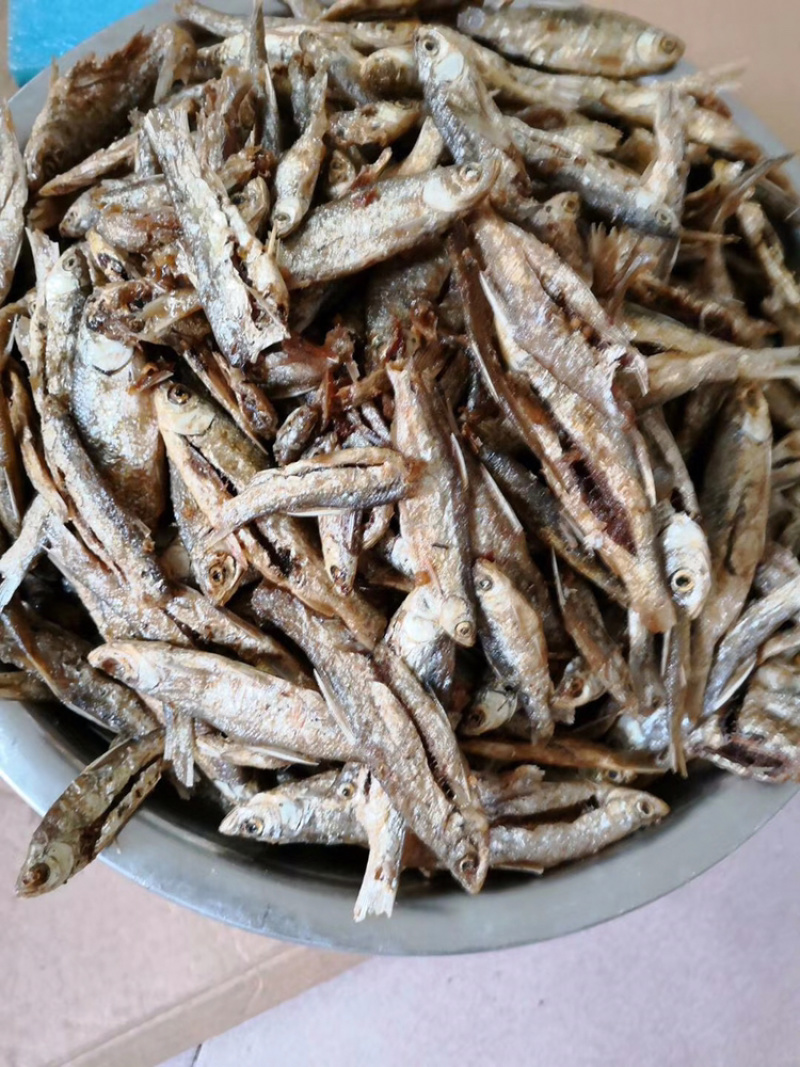 油炸鱼蓝刀鱼干小白条小鱼干无盐鱼干
