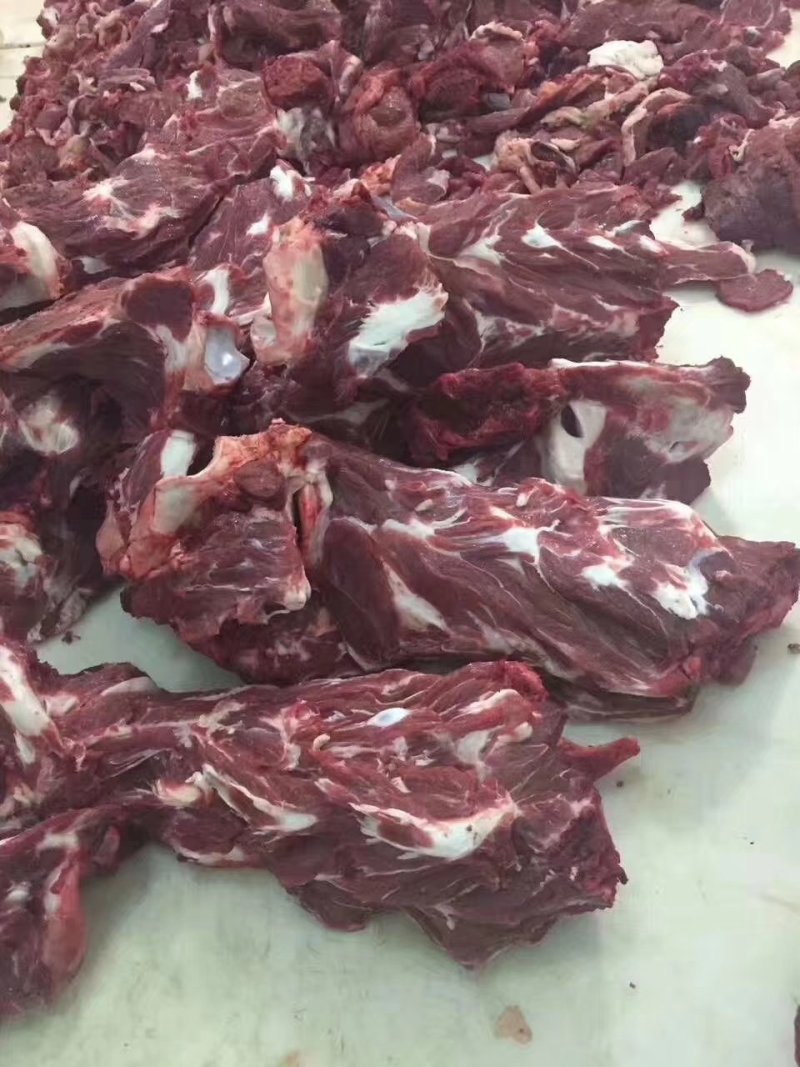 纯干牛脖骨牛脊骨大量有货！！！！！！！