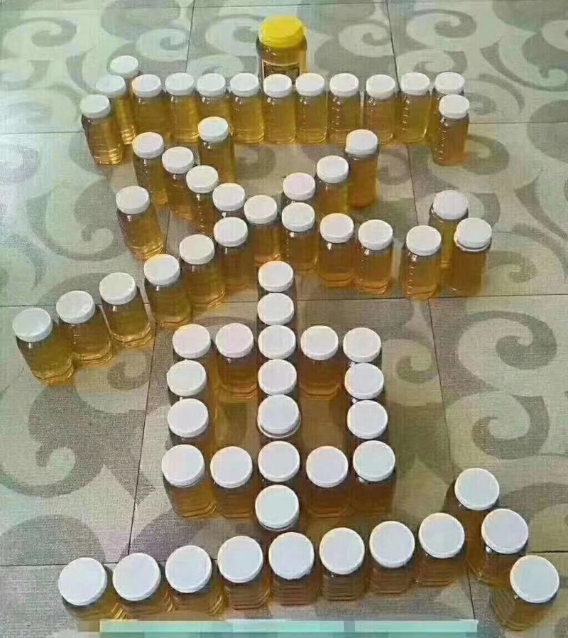 青海高原蜂蜜，海拔高，气候寒冷，一年一季农作物