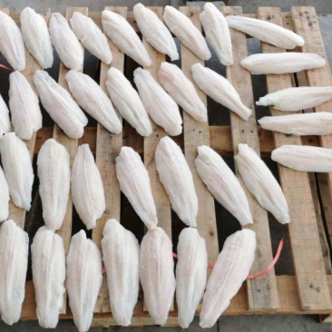 精品巴沙鱼柳片，300/400克，无刺去皮真空包装