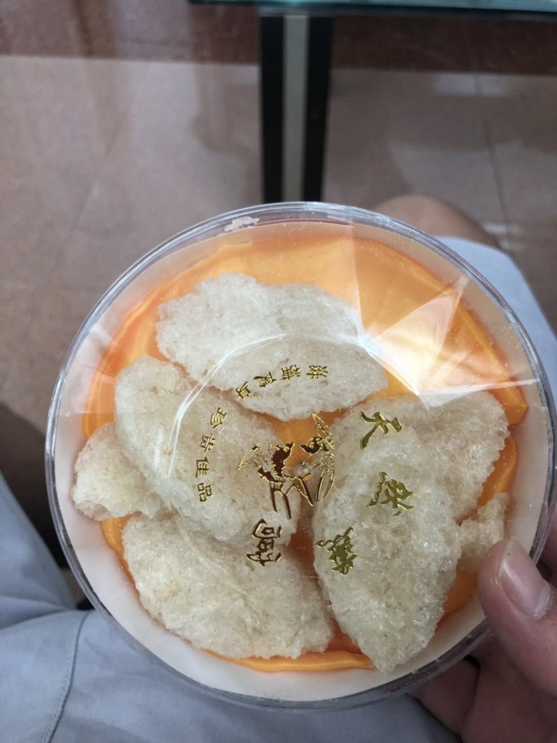 燕窝燕窝碎压块自然色泽免挑毛干度足