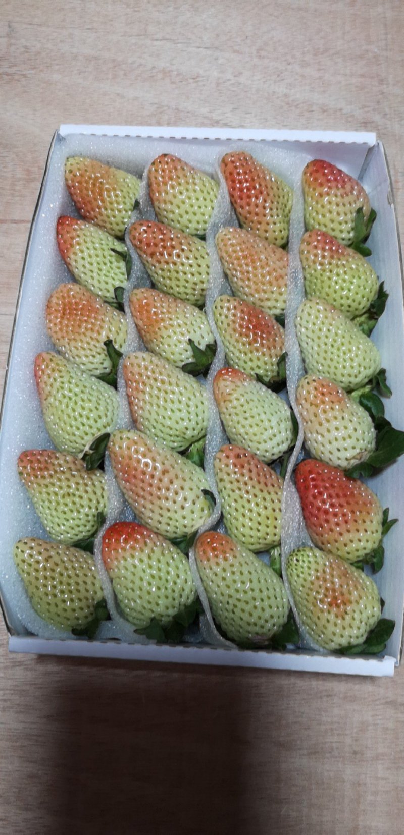 草莓，蒙特瑞草莓，四季草莓，蛋糕烘培草莓