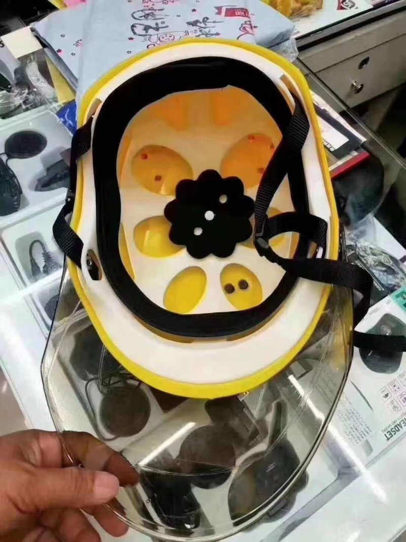 头盔