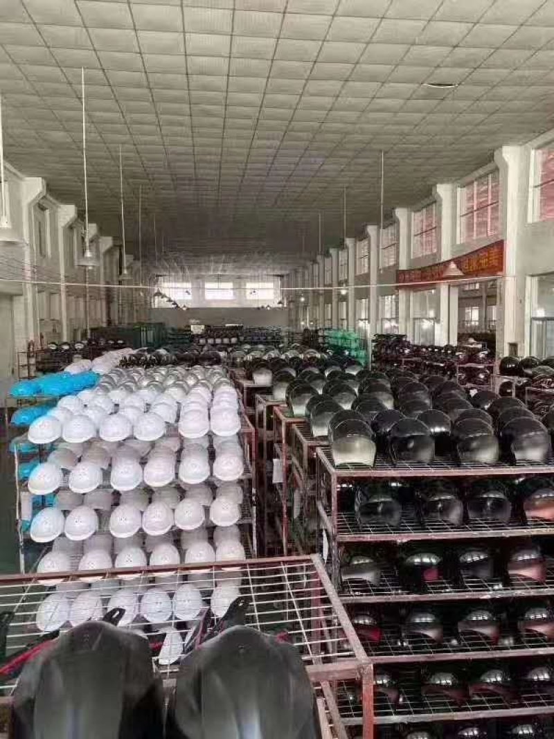 头盔