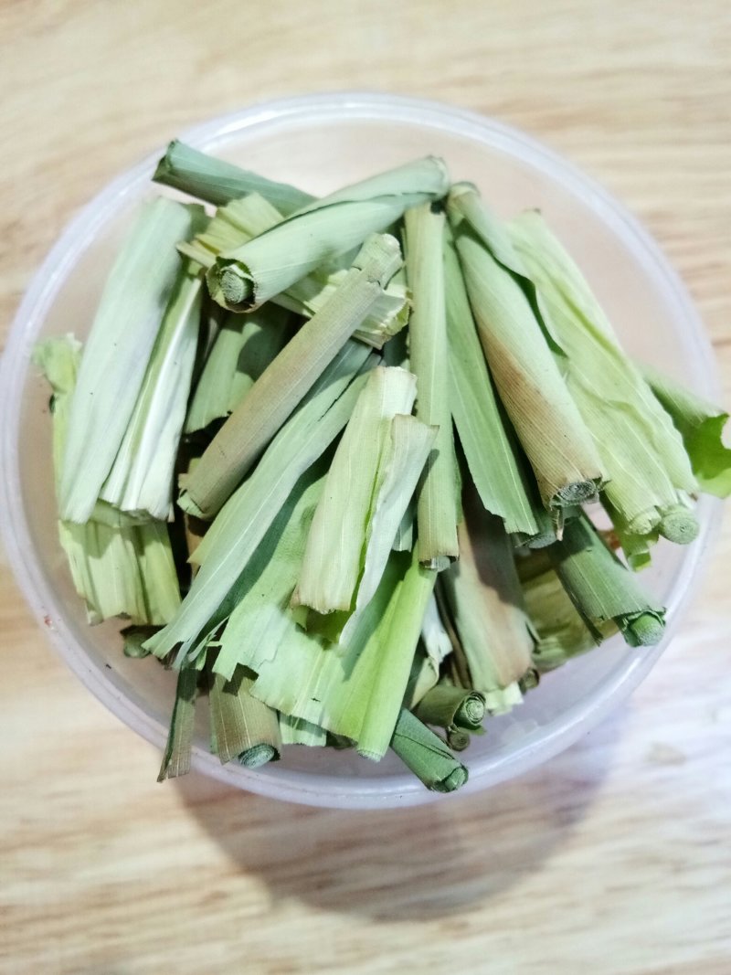 新鲜粽叶包粽粽香更持久