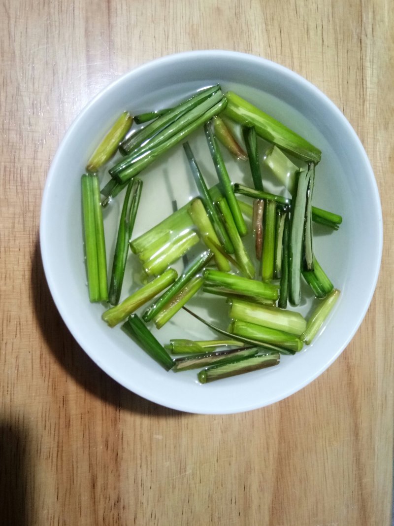 新鲜粽叶包粽粽香更持久