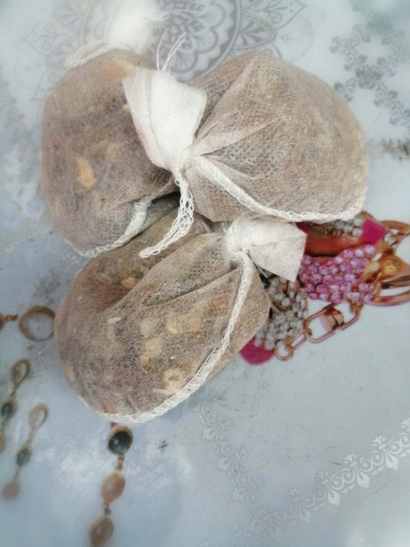 卤料小包每包30克卤鸡鸭鹅，狗牛羊，红烧鸡公，卤茶叶蛋