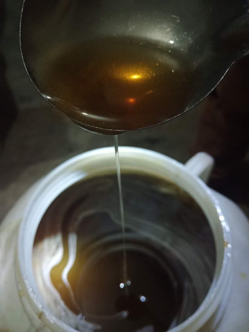 高山蜂蜜正宗中蜂糖热卖中，货真价实，假一赔十，量大优惠哟