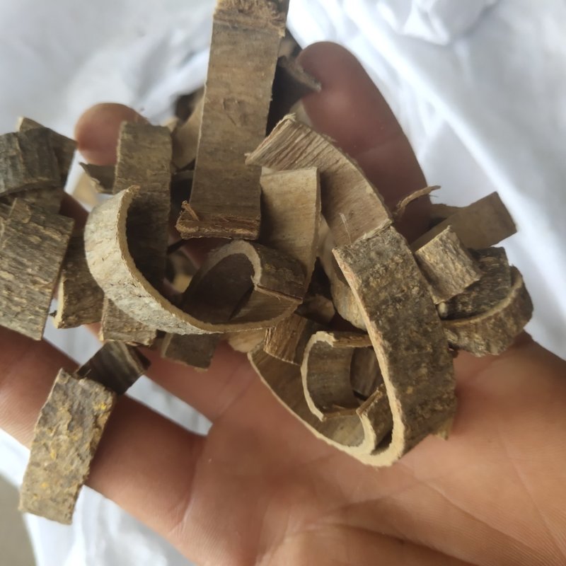 秦皮选新货颜色好关书药业批发中药材规格齐全质量好
