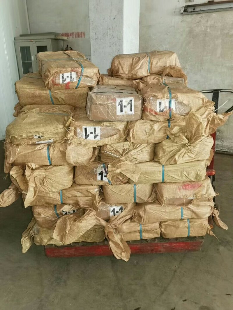 畜牧冻品请选购优质驴肉马肉板肠下水