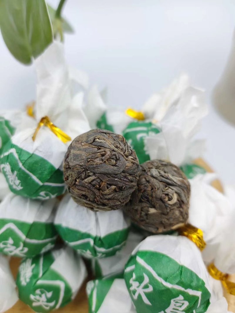 冰岛茶普洱生茶龙珠一次一个方便携带古树茶口感很好