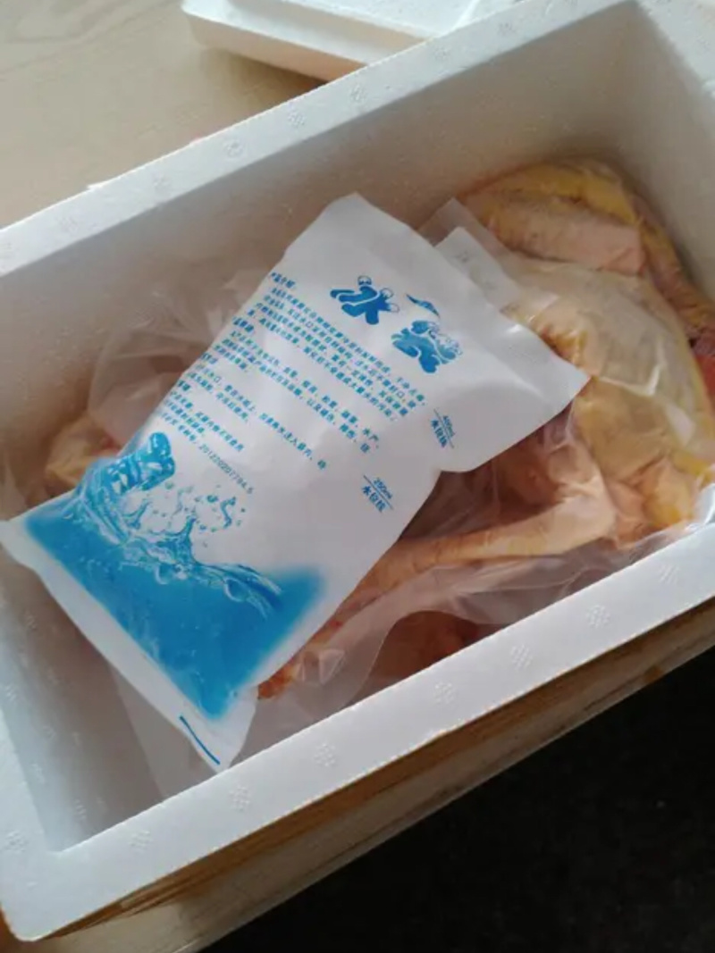 土鸡走地鸡五谷杂粮喂养