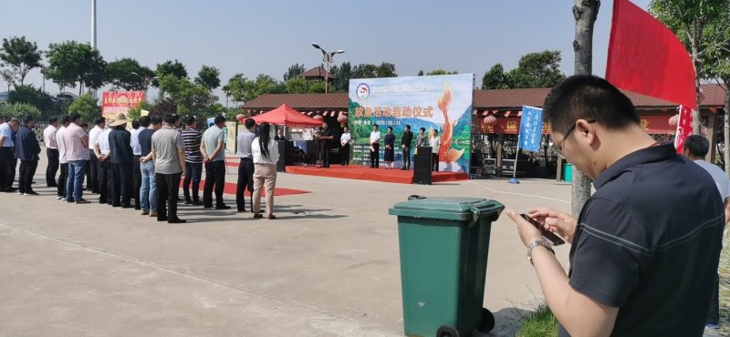微山湖万亩龙虾养殖基地虾苗预订中