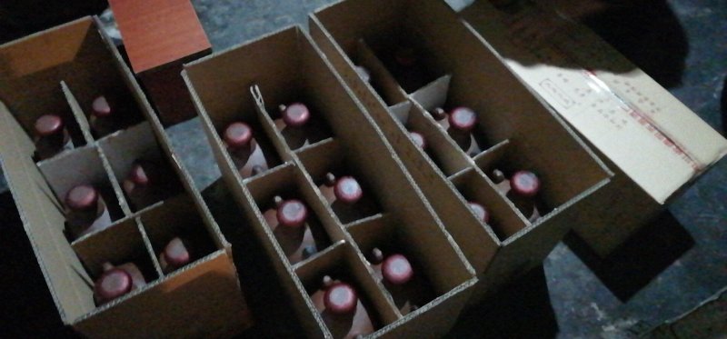 52度纯粮浓香型西眉土窖老酒，厂家直发，量大优惠