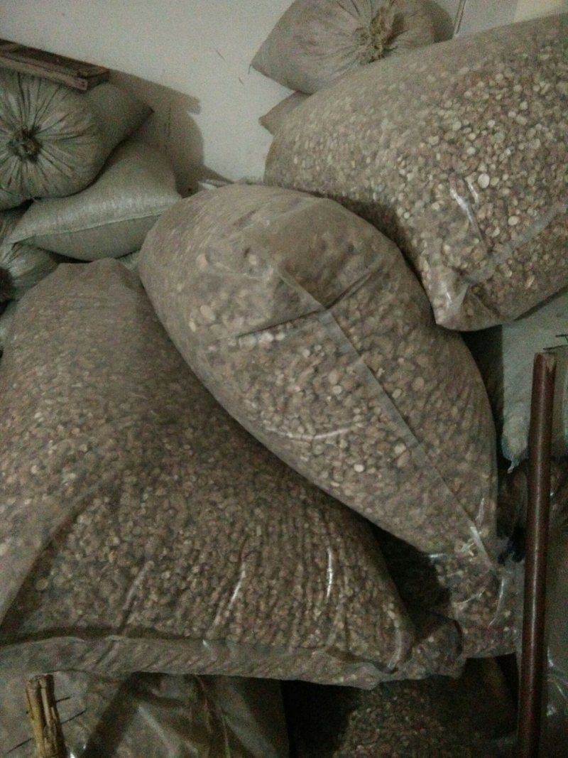河南内乡香菇腿各种规格，年供应500吨，对接食品加工厂