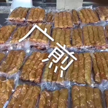 新鲜农家猪肉，精取后腿肉，做出的卷章，