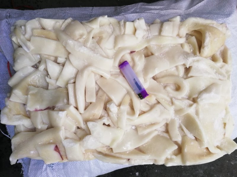 去皮鱿鱼碎肉鱿鱼条新鲜速冻去皮鱿鱼条鱿鱼边角料