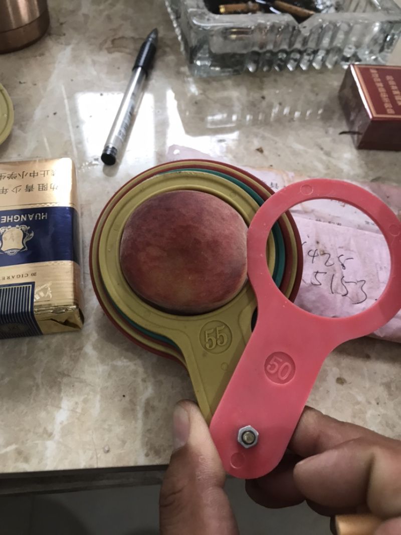 毛桃，红桃，红不软五月桃现已大量上市666