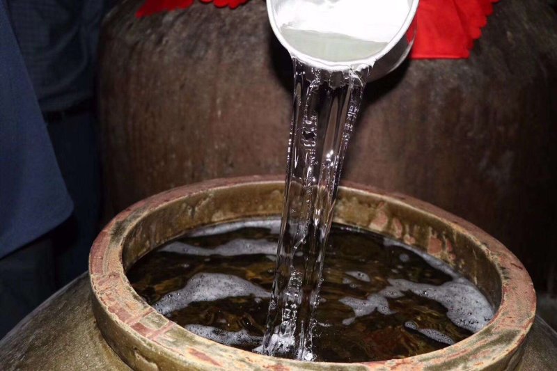 传统工艺纯粮酿造零添加高粱酒