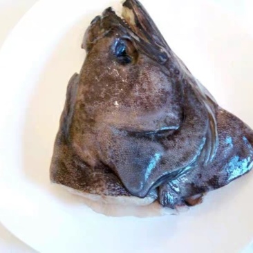 俄罗斯鸦片鱼头深海新鲜冷冻鲽鱼头蝶鱼头深海比目鱼海鲜