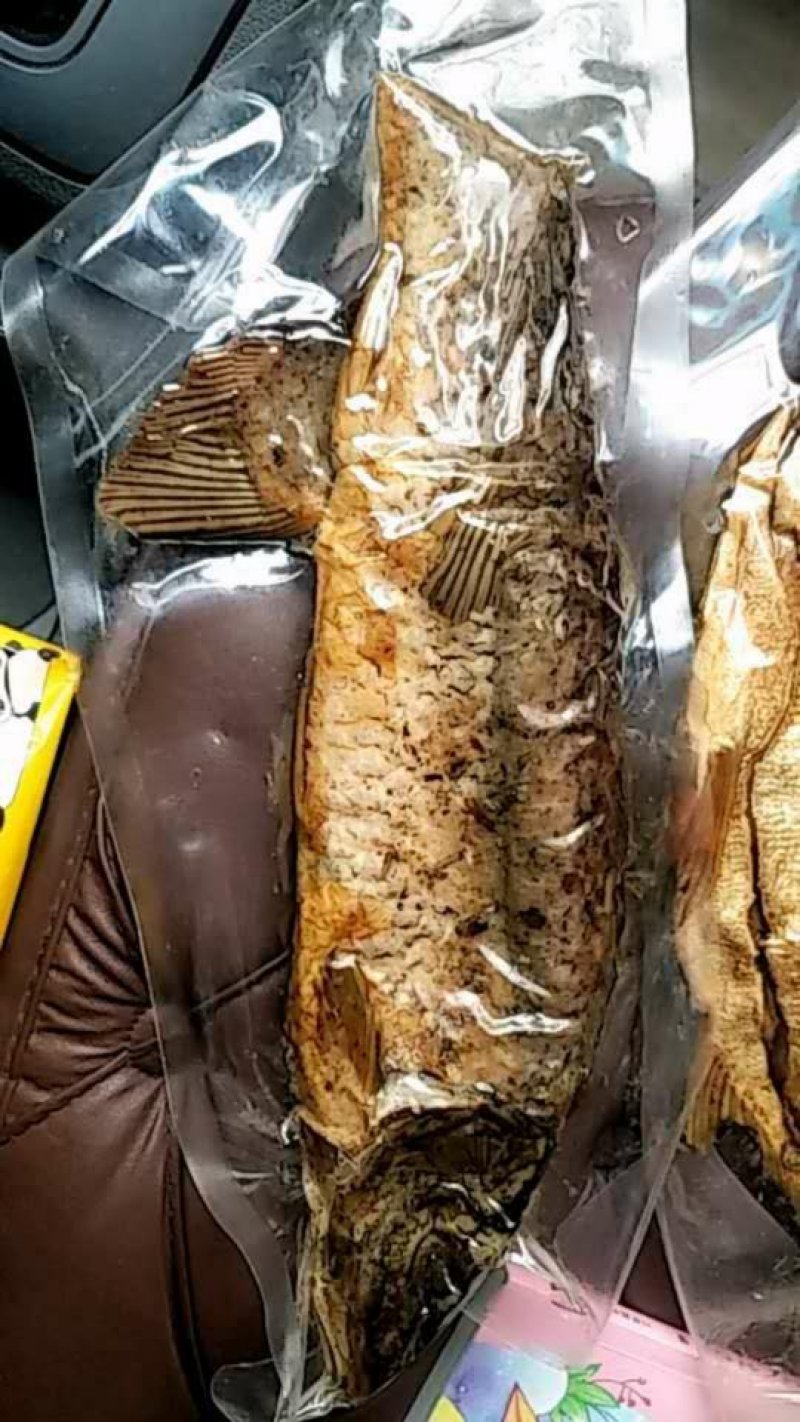 酥鱼龙乡特产味道鲜美老少皆宜