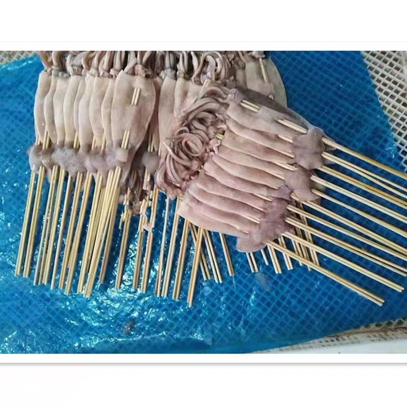 50g*100串鱿鱼板串冷冻鱿鱼片铁板鱿鱼烧烤小串包邮