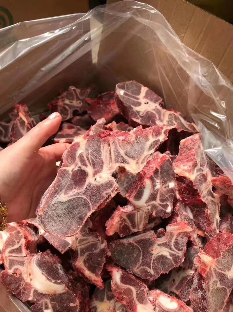 牛脖骨，牛脊骨，肋条头，长期有货，，，，