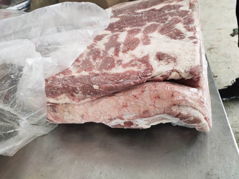 肥猪的去皮五花肉，质量保证
