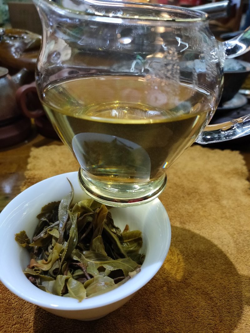 昔归古树茶，2018年，有原料，有饼茶，有龙珠，欢迎定制