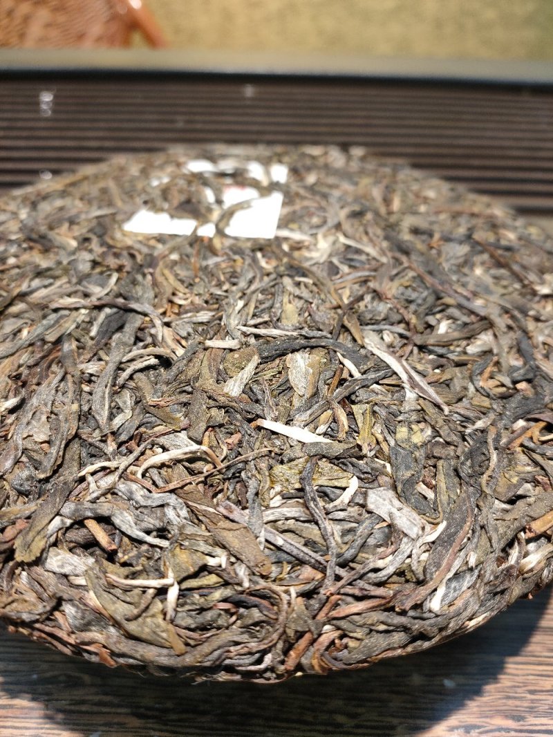 昔归古树茶，2018年，有原料，有饼茶，有龙珠，欢迎定制