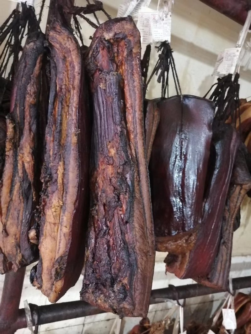 烟熏偏肥腊肉(厂家直供每天能供应30吨。支持一件代发