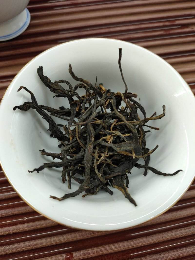 古树红茶，昔归古树红茶，香气好，特别耐，实体买过的都说好
