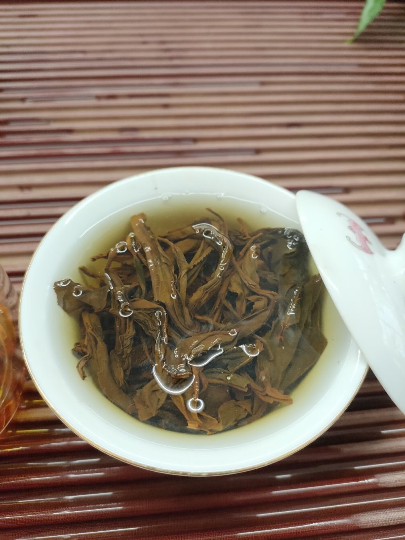古树红茶，昔归古树红茶，香气好，特别耐，实体买过的都说好