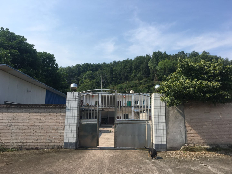 养殖场转让可以养殖羊牛鸡鸭鹅兔手续齐全！