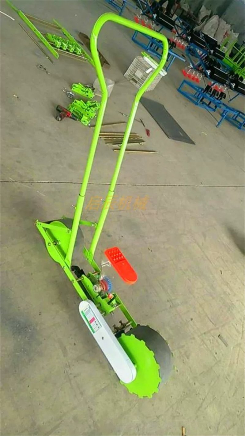 白菜萝卜大葱手推汽油蔬菜播种机电动播种机四轮车带蔬菜