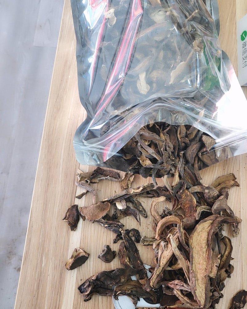 精品野生黑牛肝10以上包邮
