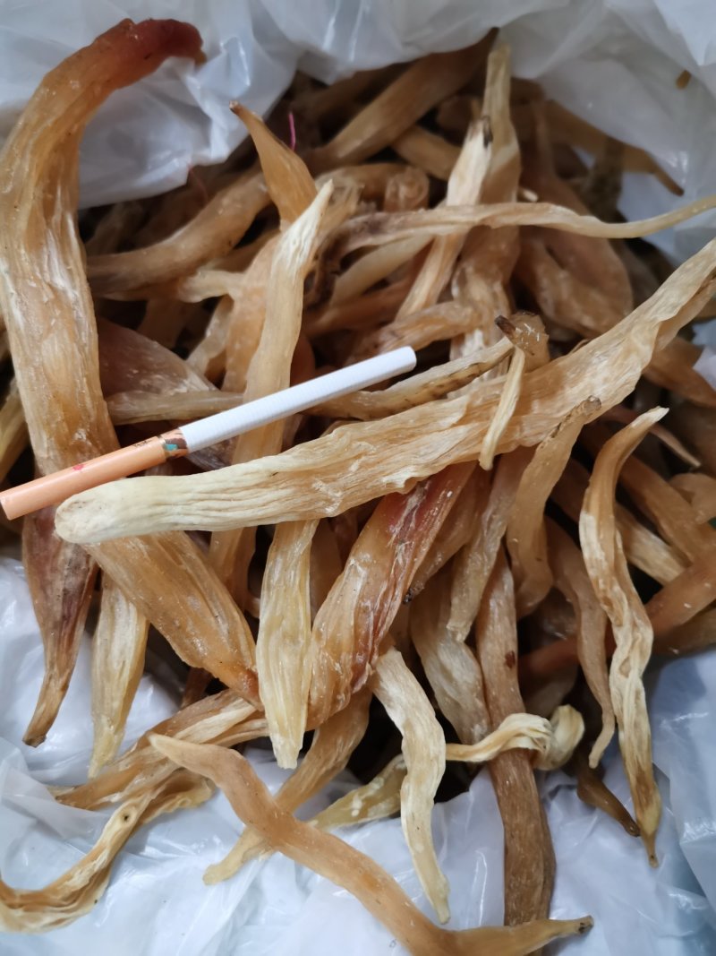 来自贵州野生大天冬，无污染，是难的野生药材炖汤食材/，！