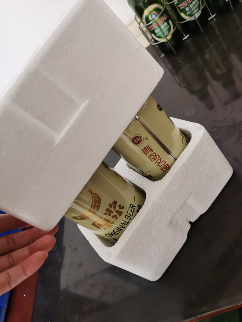 青岛蓝宝石精酿原浆啤酒1L装*2罐。整箱12罐