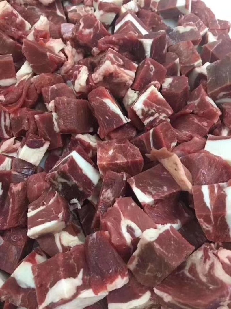牛肉粒炖煎烤自助餐火锅店