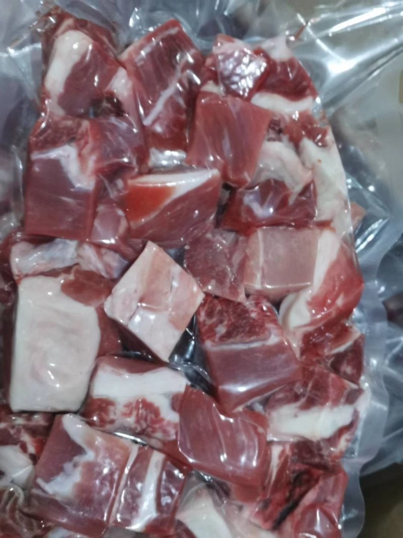 牛肉粒炖煎烤自助餐火锅店